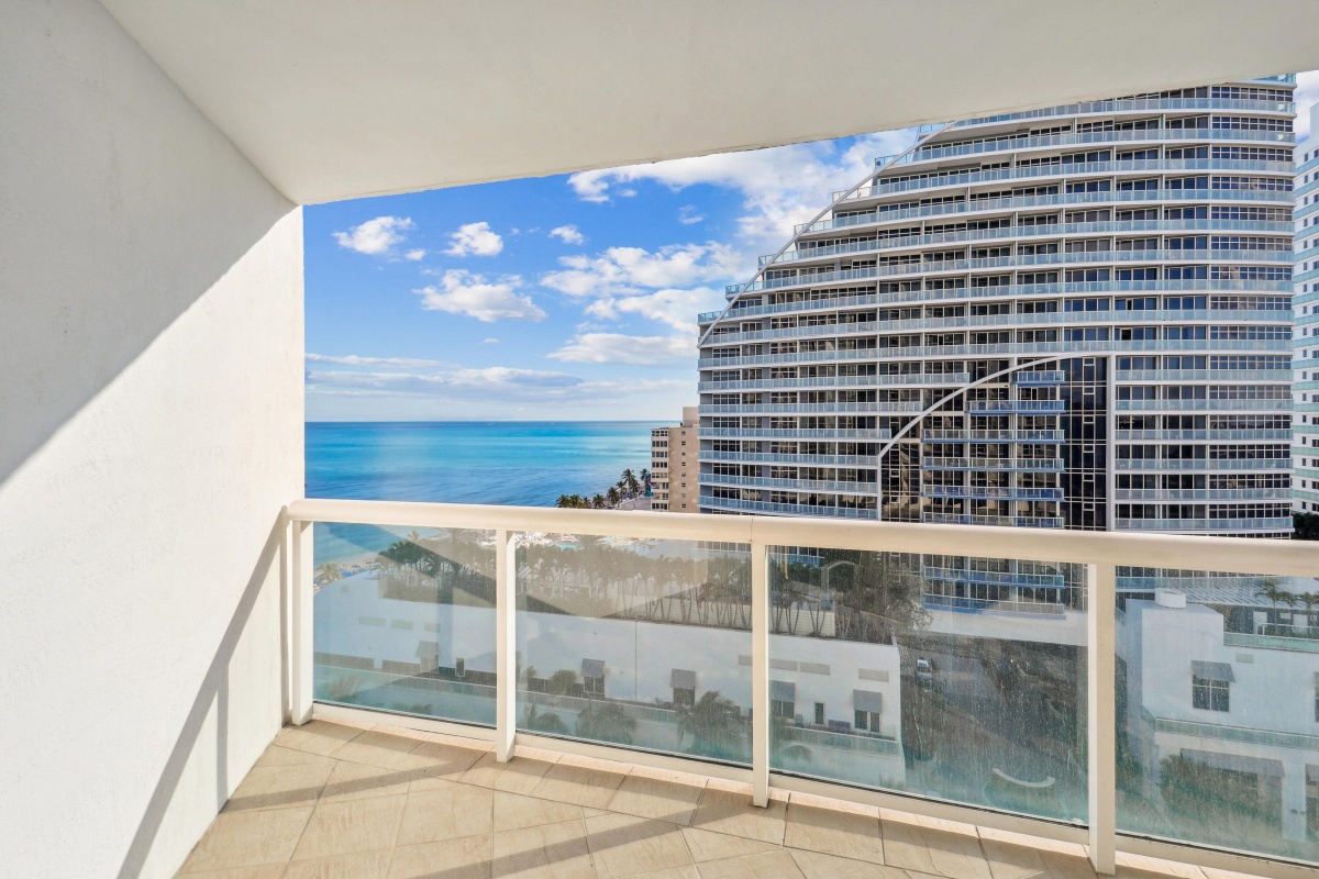 505 N Fort Lauderdale Beach Blvd, Fort Lauderdale, Florida 33304, 1 Bedroom Bedrooms, ,1 BathroomBathrooms,Apartment,For Sale,The Q Club ,N Fort Lauderdale Beach Blvd,12,1004