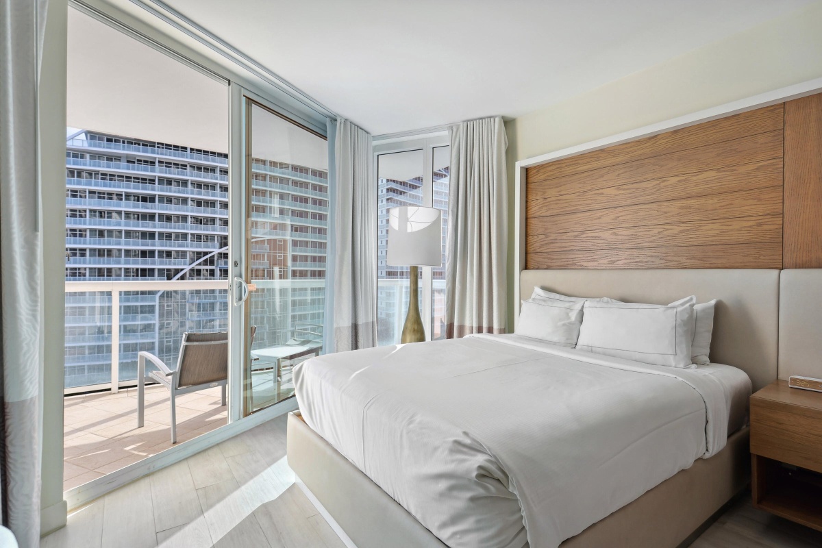 505 N Fort Lauderdale Beach Blvd, Fort Lauderdale, Florida 33304, 1 Bedroom Bedrooms, ,1 BathroomBathrooms,Apartment,For Sale,The Q Club ,N Fort Lauderdale Beach Blvd,12,1004