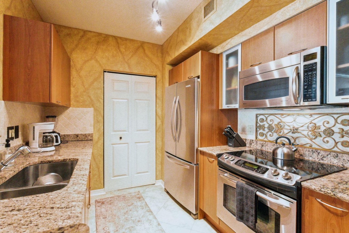625 Casa Loma Blvd, Boynton Beach, Florida 33435, 2 Bedrooms Bedrooms, ,2 BathroomsBathrooms,Apartment,For Sale,Marina Village ,Casa Loma Blvd,11,1005