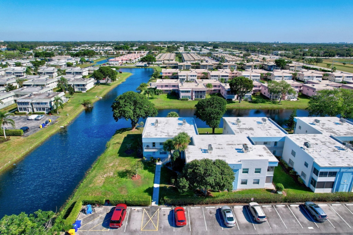 431 Saxony I, Delray Beach, Florida 33446, 2 Bedrooms Bedrooms, ,2 BathroomsBathrooms,Apartment,For Sale,Kings Point,Saxony I,2,1006