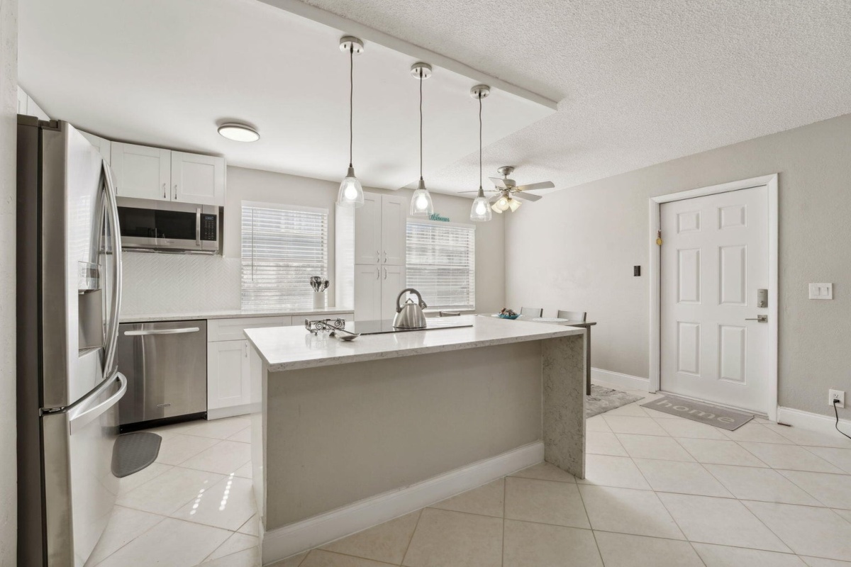 431 Saxony I, Delray Beach, Florida 33446, 2 Bedrooms Bedrooms, ,2 BathroomsBathrooms,Apartment,For Sale,Kings Point,Saxony I,2,1006