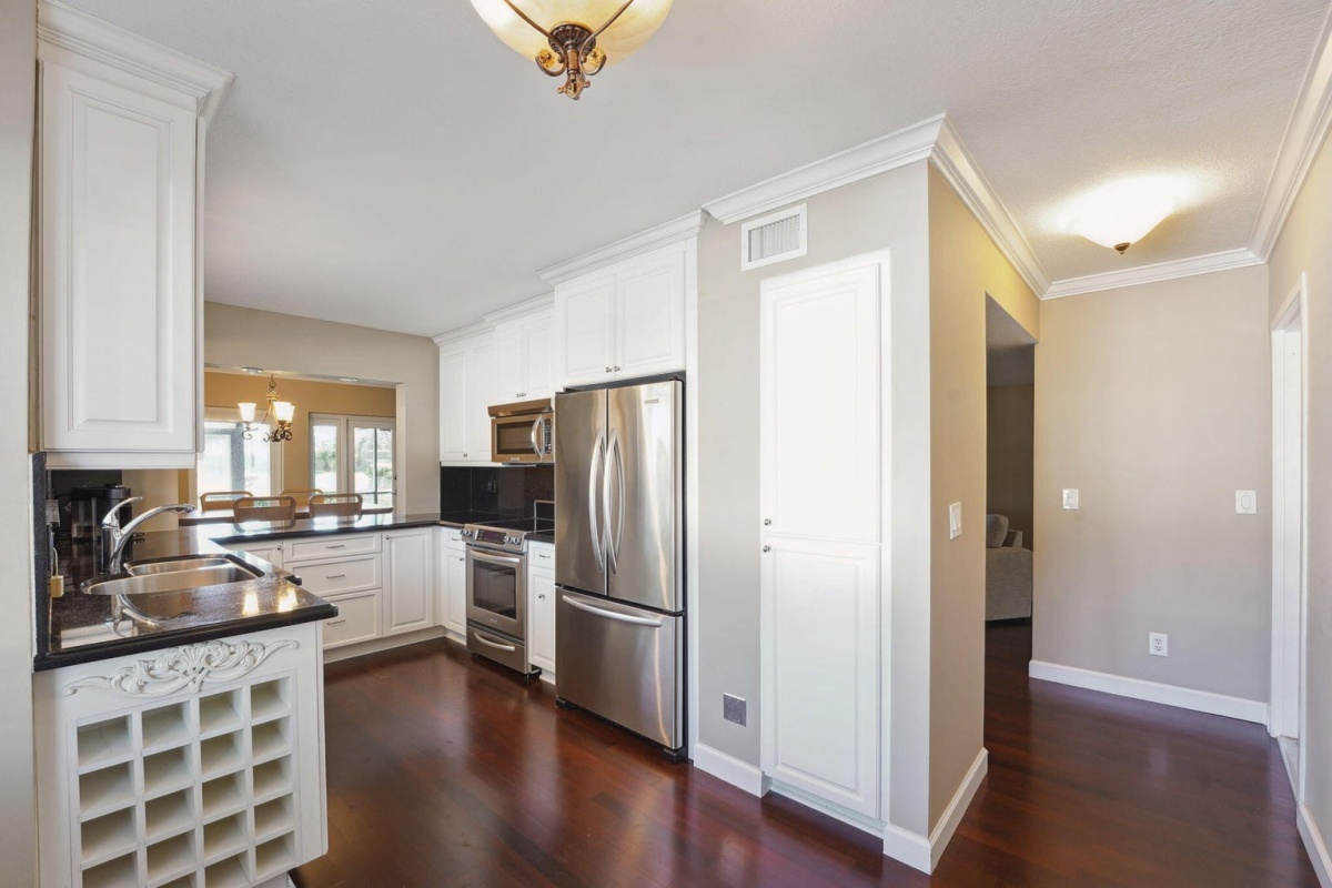 100 Pelican Pointe Drive, Delray Beach, Florida 33483, 2 Bedrooms Bedrooms, ,2 BathroomsBathrooms,Apartment,For Sale,Pelican Pointe ,Pelican Pointe Drive,1,1007
