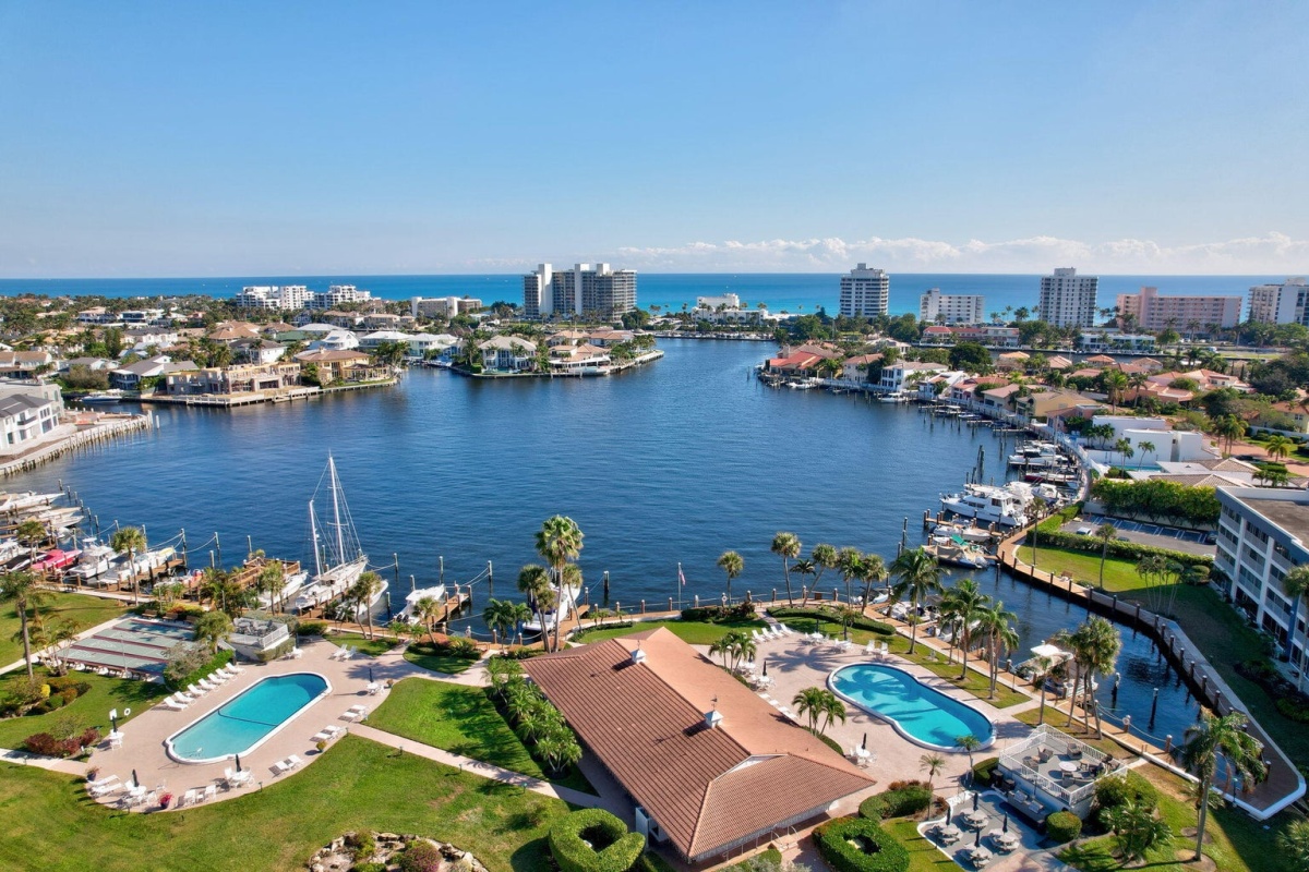100 Pelican Pointe Drive, Delray Beach, Florida 33483, 2 Bedrooms Bedrooms, ,2 BathroomsBathrooms,Apartment,For Sale,Pelican Pointe ,Pelican Pointe Drive,1,1007