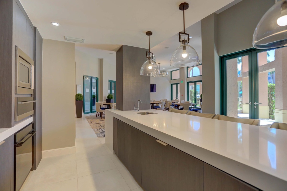100 SE 5th Avenue, Penthouse 2, Boca Raton, Florida 33432, 2 Bedrooms Bedrooms, ,2 BathroomsBathrooms,Apartment,For Sale,Mizner Court,SE 5th Avenue, Penthouse 2,5,1008