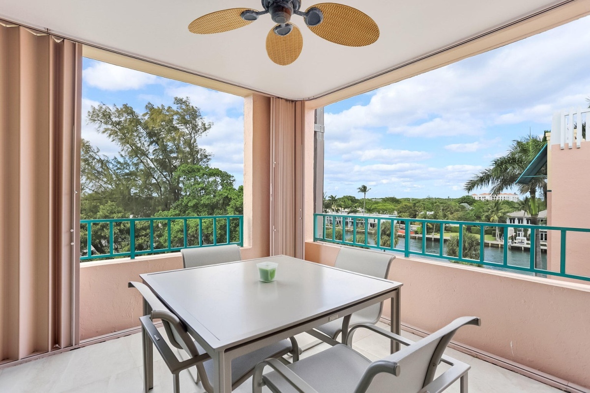 100 SE 5th Avenue, Penthouse 2, Boca Raton, Florida 33432, 2 Bedrooms Bedrooms, ,2 BathroomsBathrooms,Apartment,For Sale,Mizner Court,SE 5th Avenue, Penthouse 2,5,1008