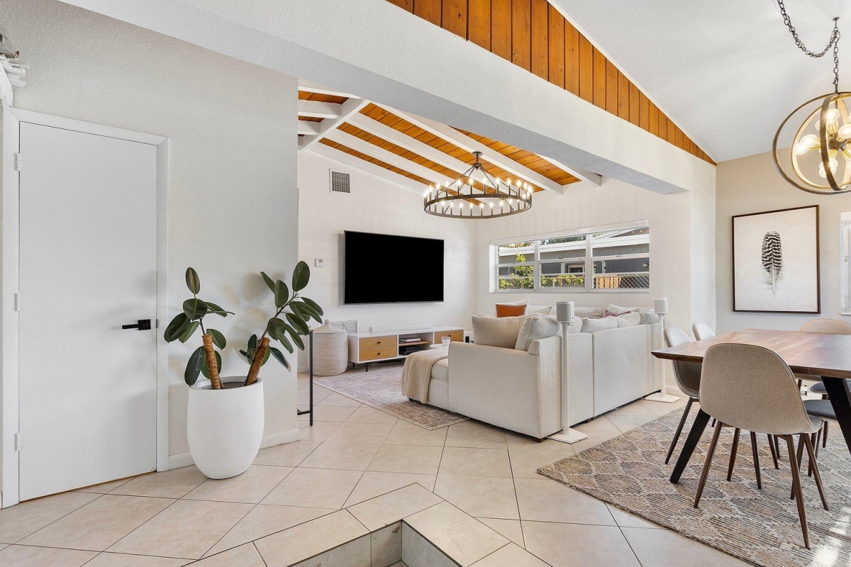 5400 NE 1st Terrace, Oakland Park, Florida 33334, ,Home,For Sale,NE 1st Terrace,1010