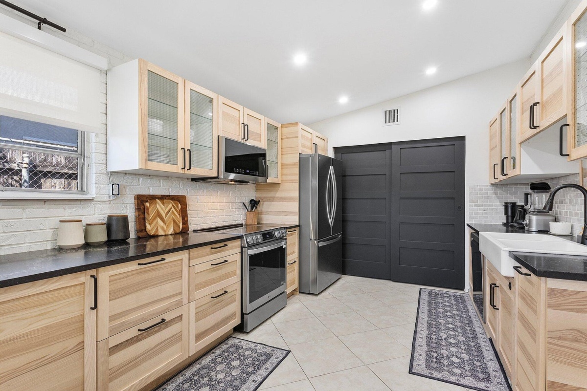 5400 NE 1st Terrace, Oakland Park, Florida 33334, ,Home,For Sale,NE 1st Terrace,1010